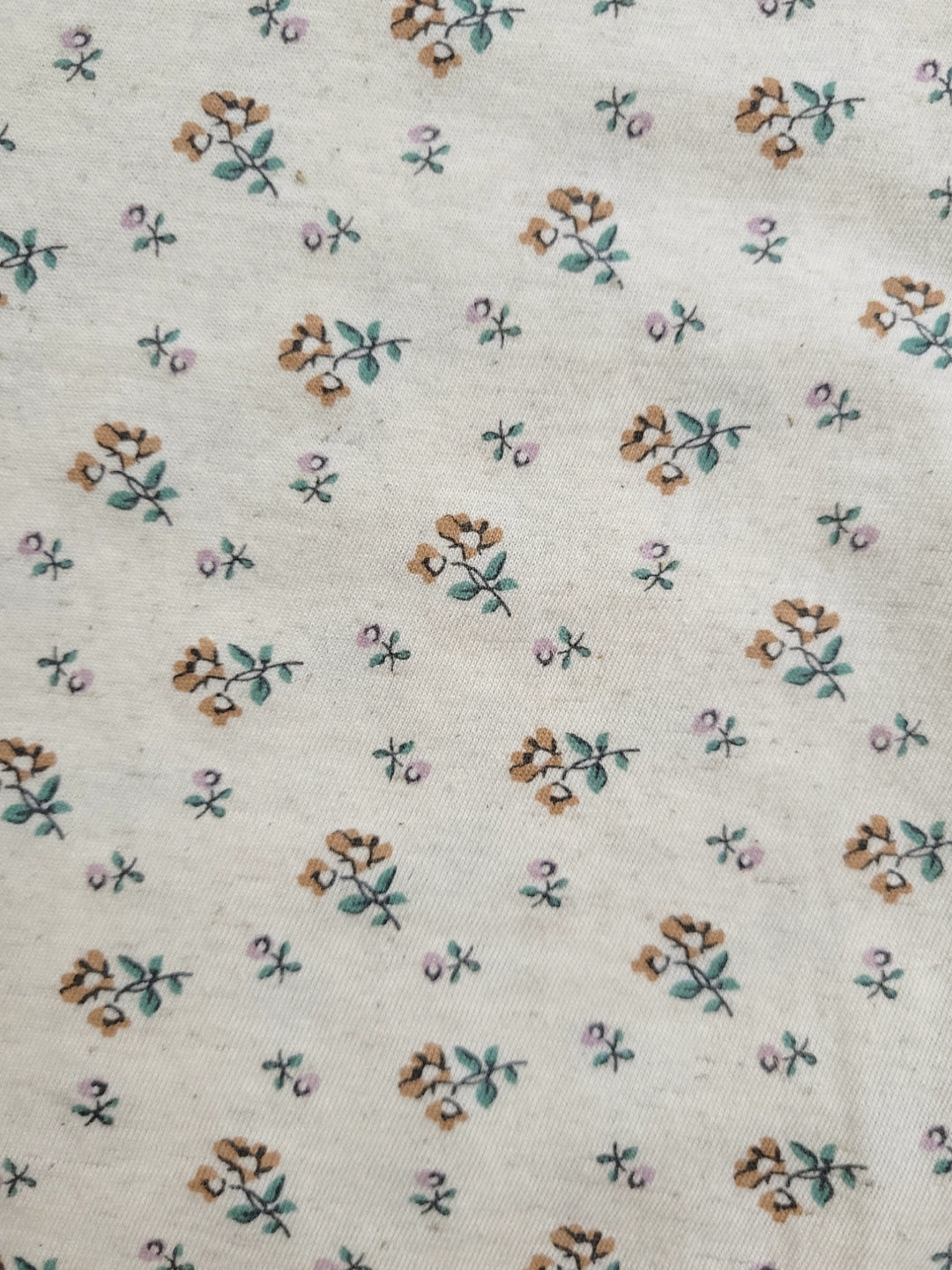 Remi Tee | Flower on Beige